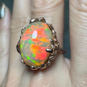 STATEMENT Honeycomb OPAL 10kt rose gold ring