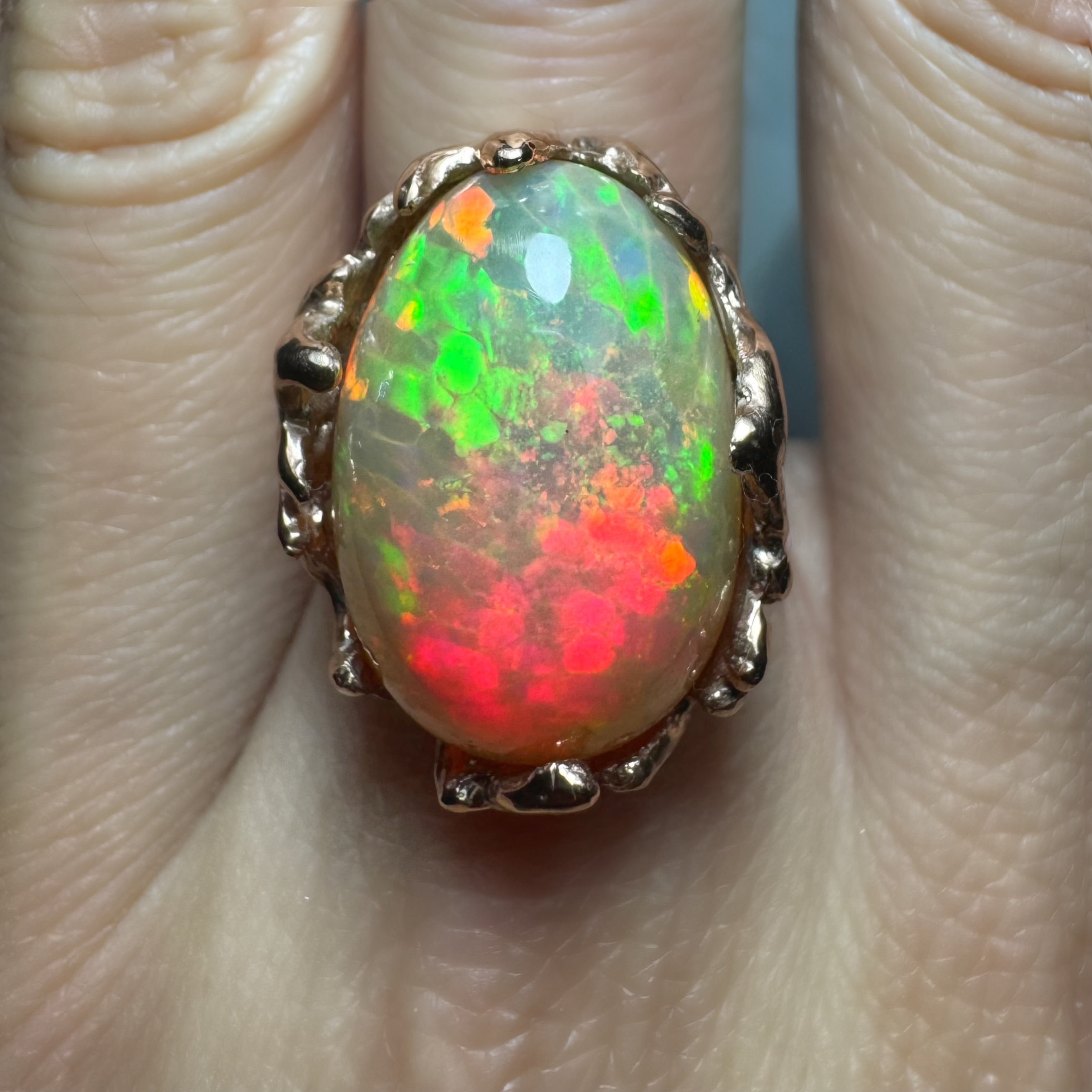 STATEMENT Honeycomb OPAL 10kt rose gold ring