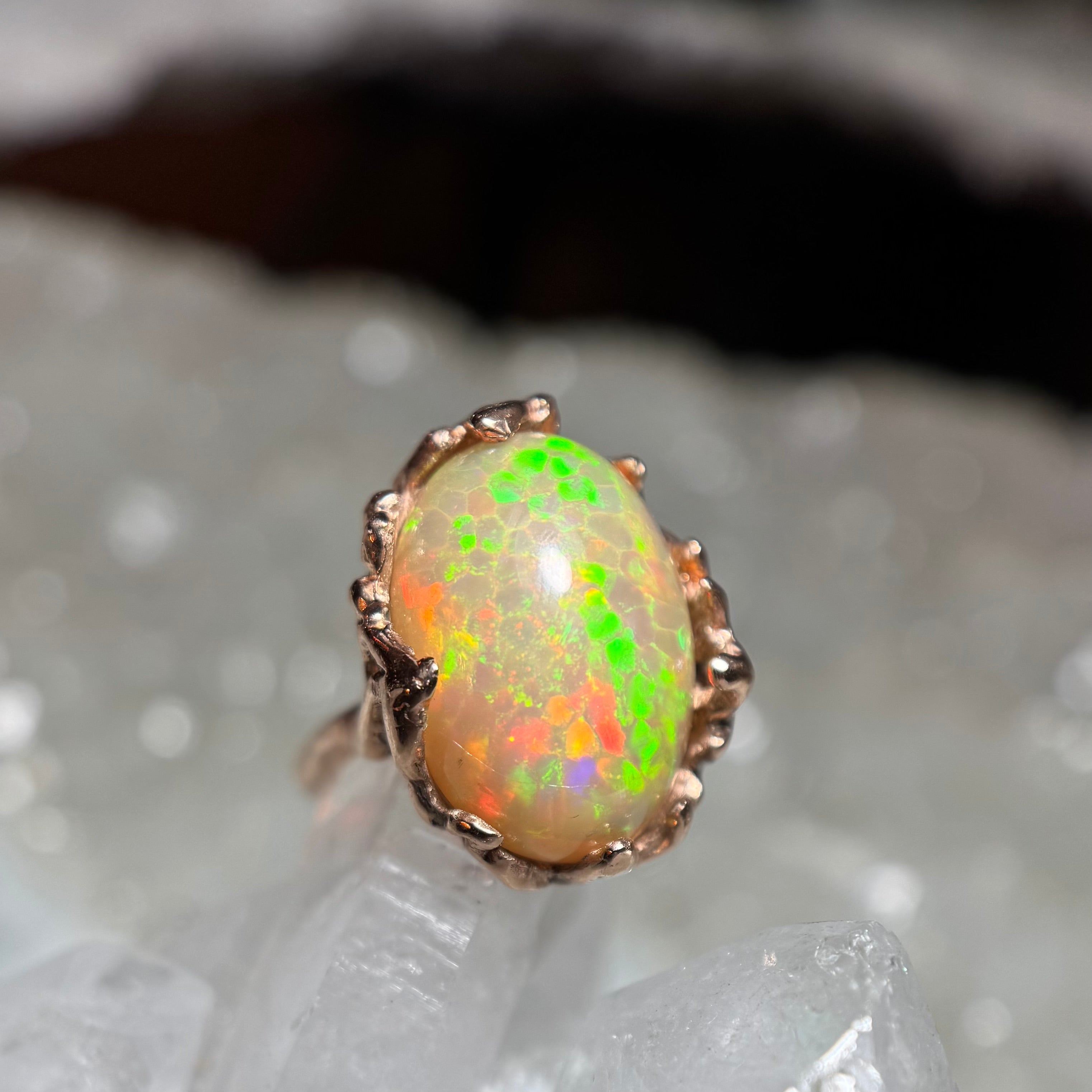 STATEMENT Honeycomb OPAL 10kt rose gold ring