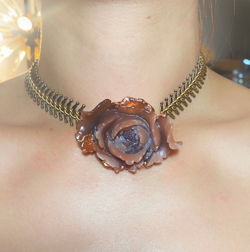 AGATE peony rose necklace