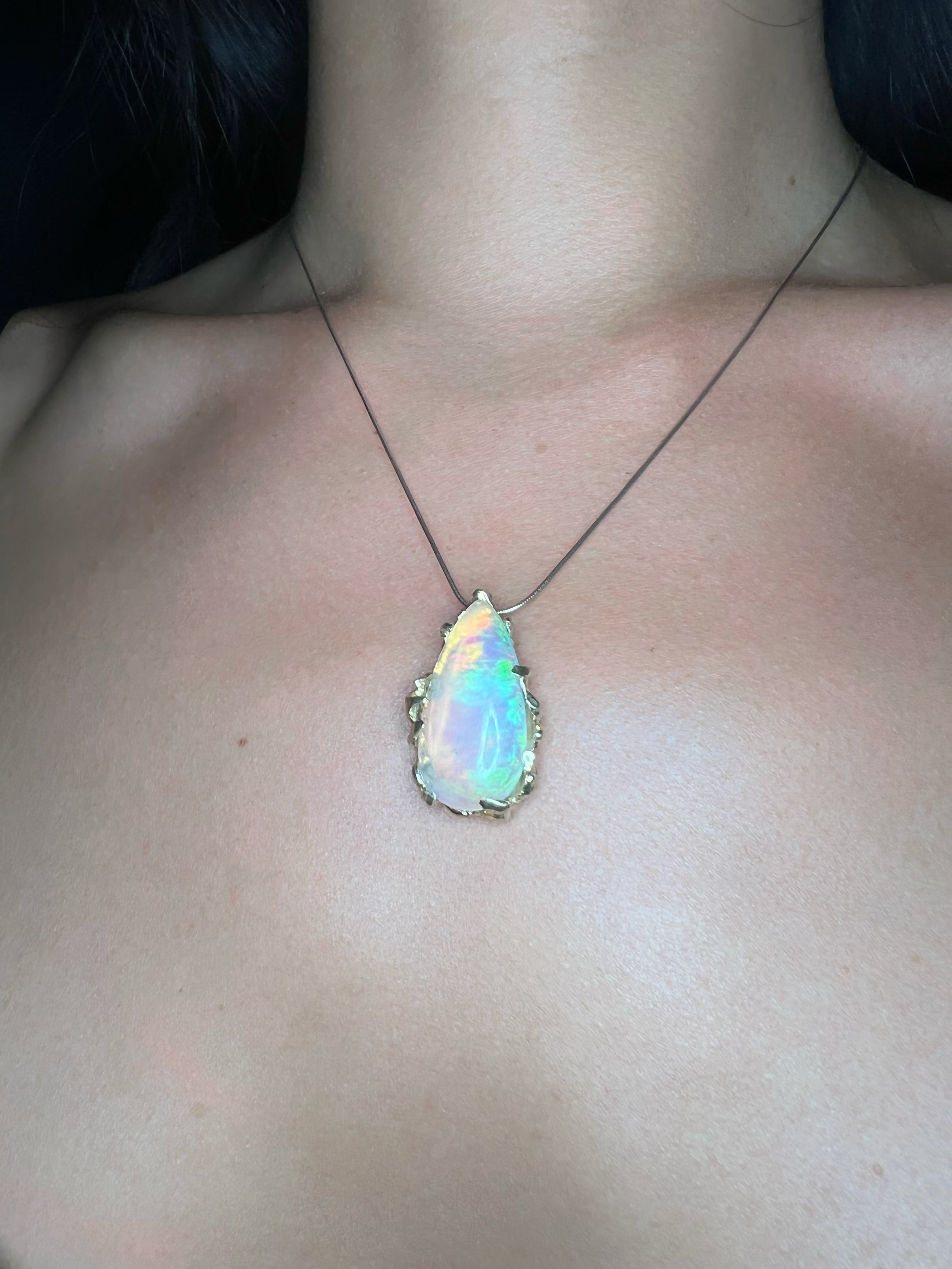 Aurora OPAL necklace 10kt yellow gold