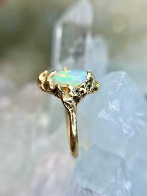 Aurora OPAL 10kt yellow gold ring