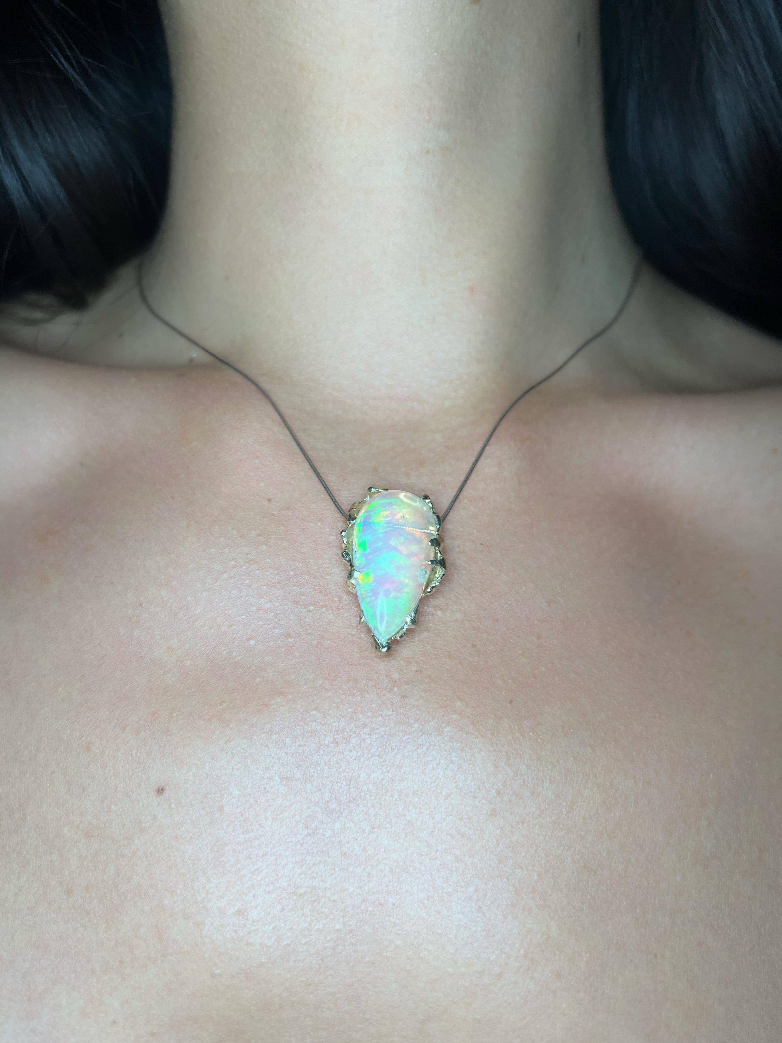 Aurora OPAL necklace 10kt yellow gold